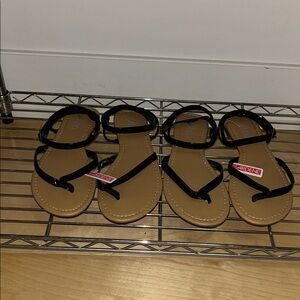 2 Pairs of Ardene Sandals